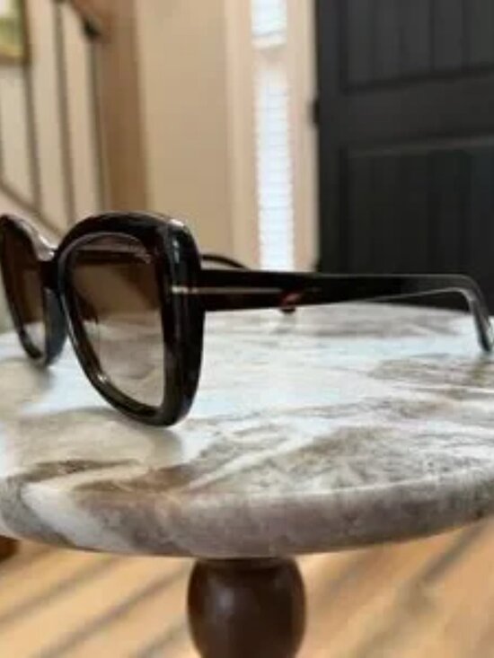 Tom Ford Classic Black Frame Gradient Sunglasses main image 4